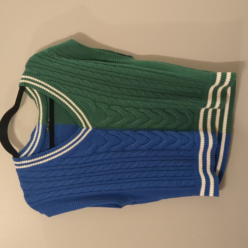 Dual colored sweater vest
